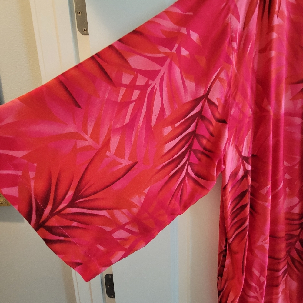 Red Tropical-Print Women's Robe, 100%Rayon - Picture 6 of 7